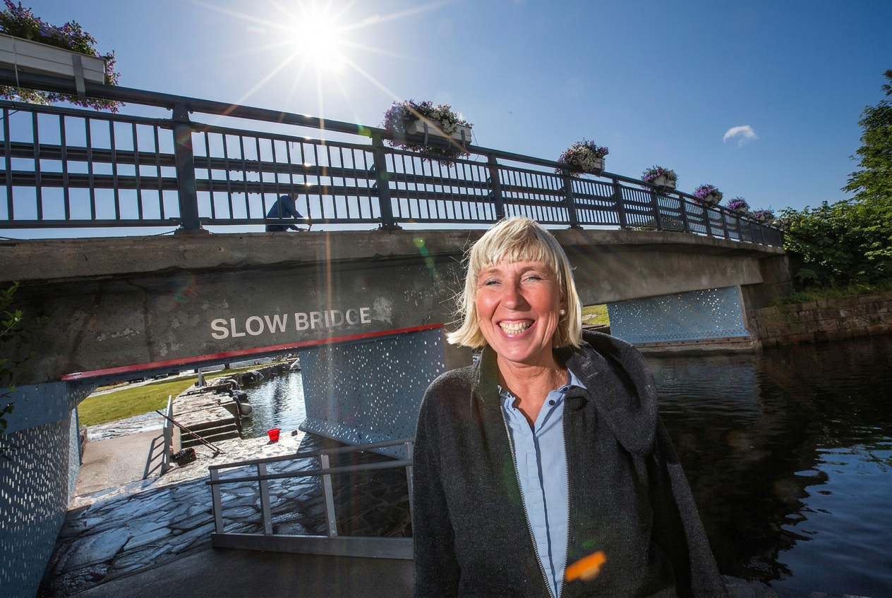 Anna Berthelsen by the Slow Bridge